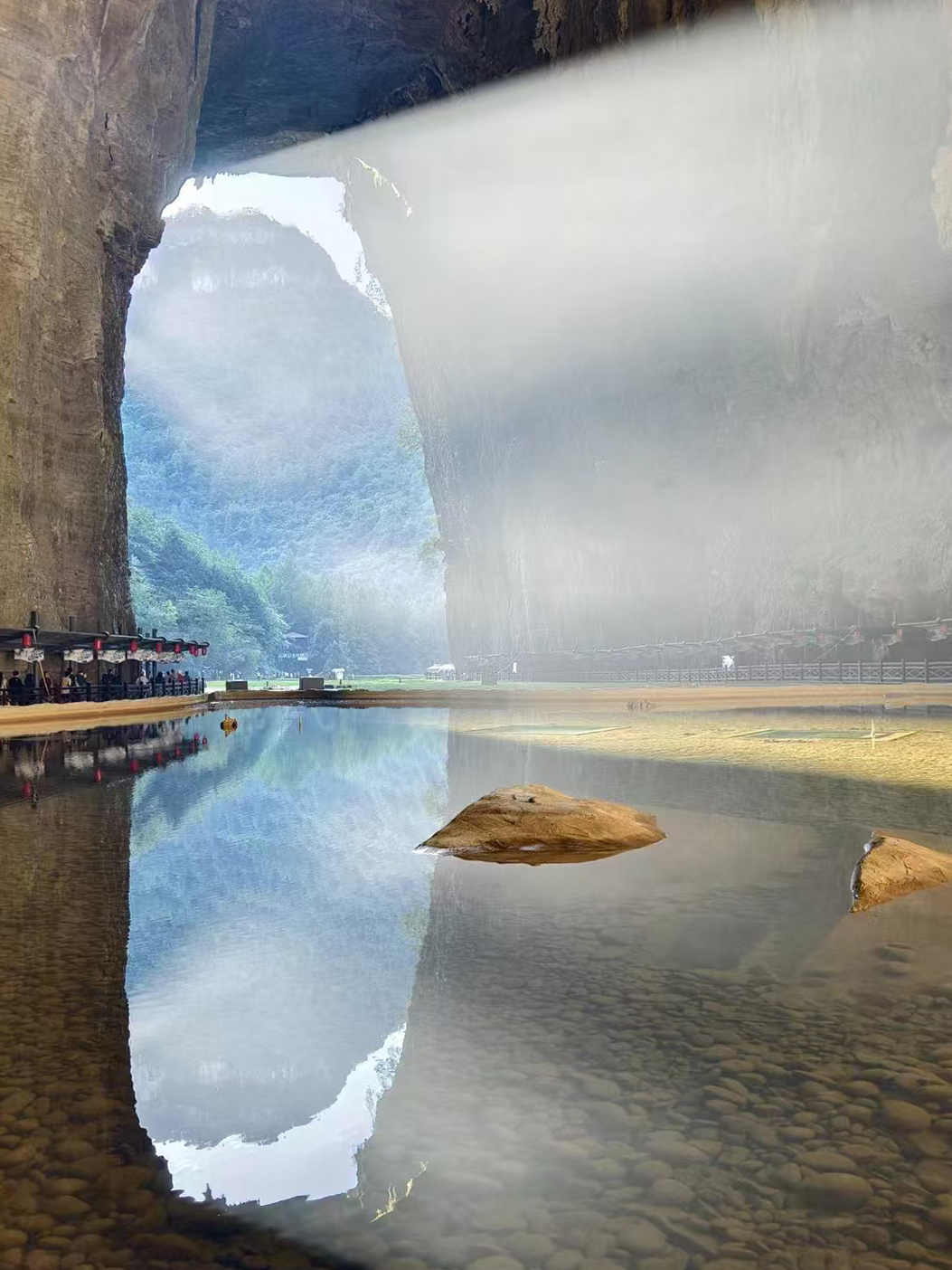 恩施包车公司哪家强？实地测评前三强，附真实案例与避坑贴士