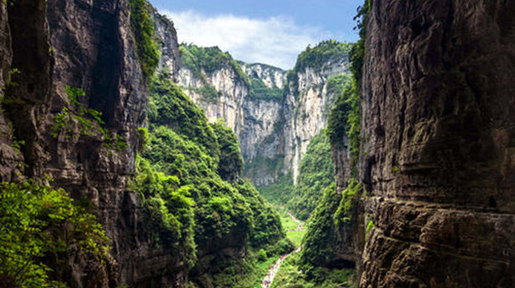 武隆区+大足石刻+重庆+恩施市+恩施大峡谷+鹤峰屏山旅游景区+恩施大清江景区+恩施梭布垭石林景区10日9晚拼小团·『精品8人小团』渝鄂秘境&逛武隆大足+恩施山水奇景&高铁衔接&含武隆必消景交&专车接送